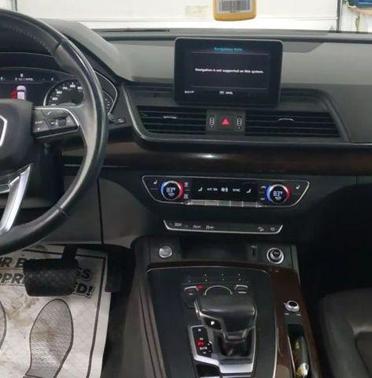 Brilliant Black 2019 Audi Q5 2.0T Premium