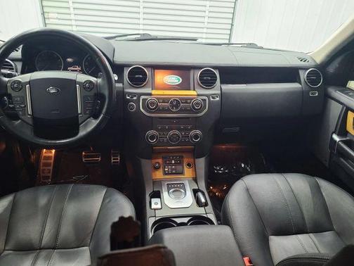 2015 Land Rover LR4 Base