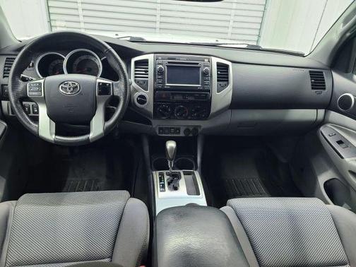 White 2013 Toyota Tacoma 5 FT