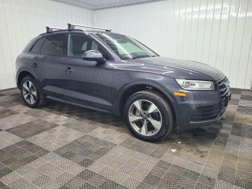 2020 Audi Q5 45 Titanium Premium