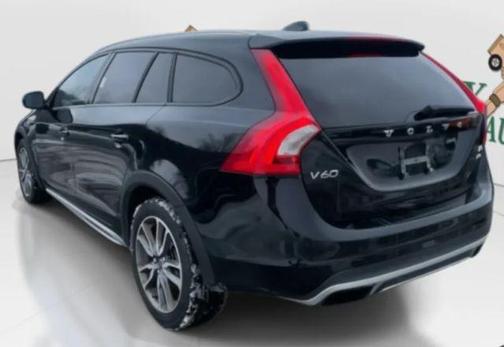 2015 Volvo V60 Cross Country T5