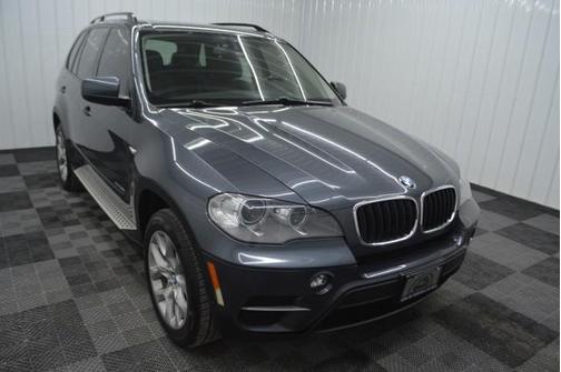 Photo 3 of 58 of 2012 BMW X5 xDrive35i