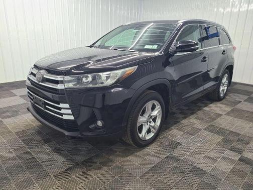Black 2019 Toyota Highlander Limited