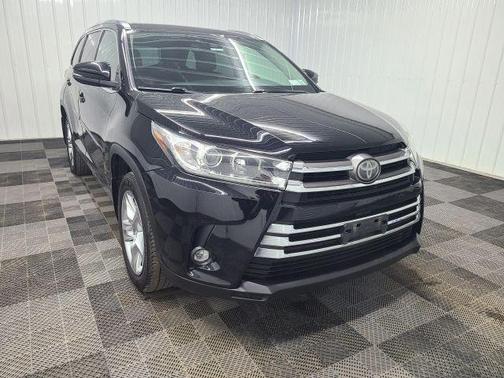 Black 2019 Toyota Highlander Limited