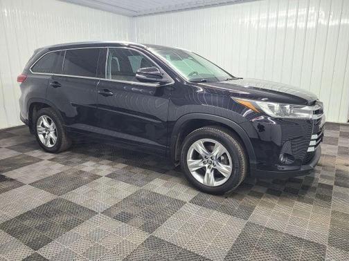 Black 2019 Toyota Highlander Limited