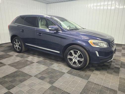 Caspian Blue Metallic 2014 Volvo XC60 T6