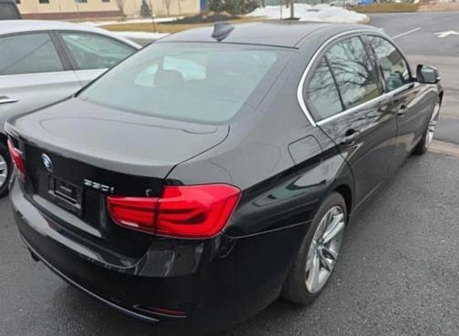 2018 BMW 330 i xDrive