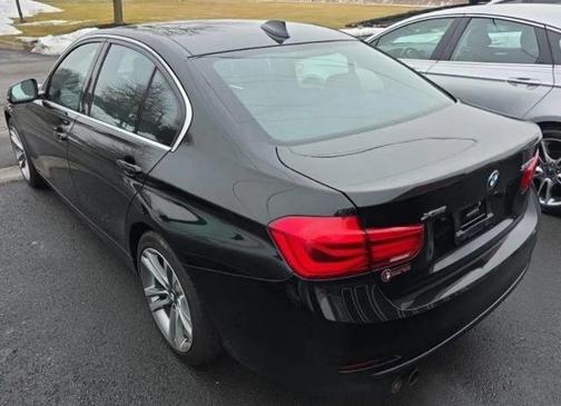 2018 BMW 330 i xDrive