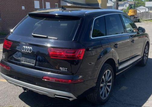 Orca Black Metallic 2018 Audi Q7 3.0T Premium Plus