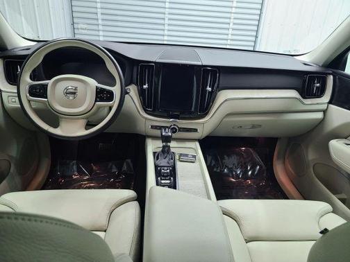 Blue 2020 Volvo XC60 T5 Inscription