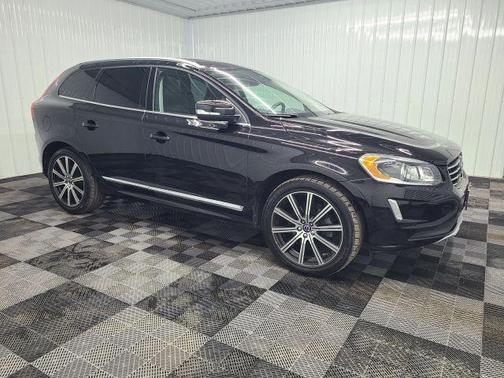 Black 2017 Volvo XC60 T6 Inscription