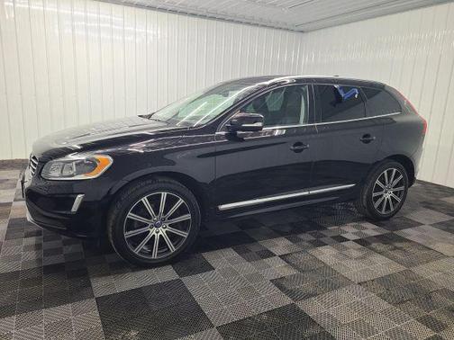 Black 2017 Volvo XC60 T6 Inscription