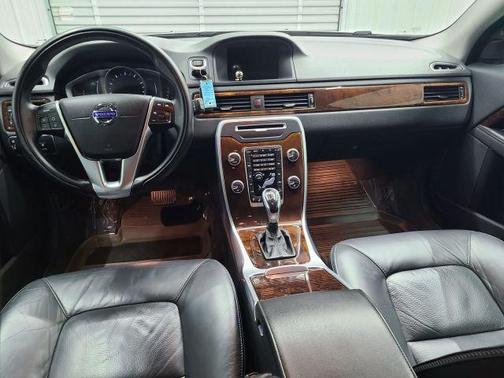 2015 Volvo XC70 T6 Premier Plus