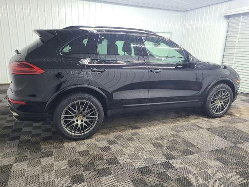 2017 Porsche Cayenne S