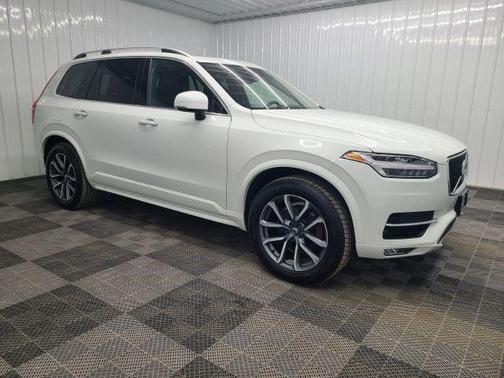 2019 Volvo XC90 T5 Momentum