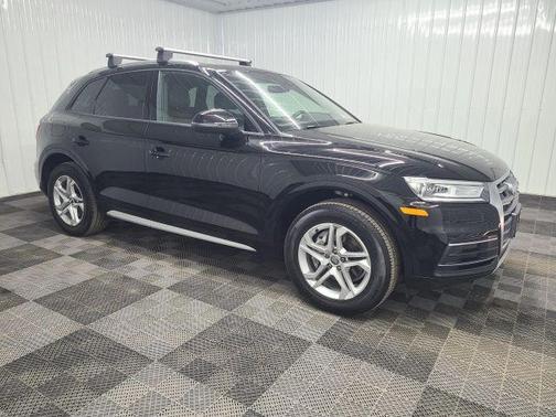 Brilliant Black 2018 Audi Q5 2.0T Premium