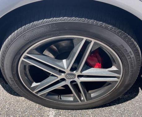 Florett Silver Metallic 2018 Audi SQ5 3.0T Premium Plus