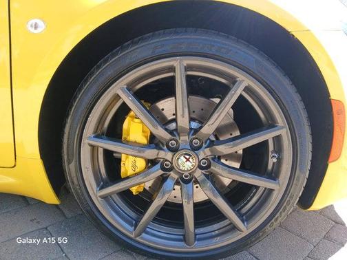 2015 Alfa Romeo 4C Spider Base