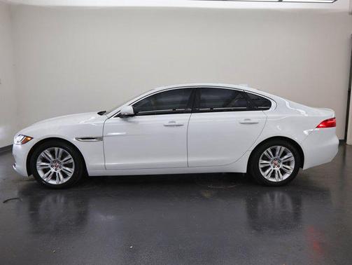 2016 Jaguar XF 35t Premium