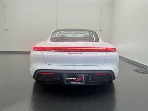 2022 Porsche Taycan 4S