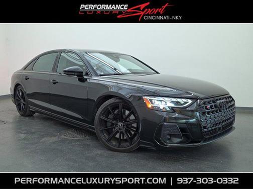Mythos Black Metallic 2022 Audi S8 4.0T