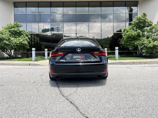 2015 Lexus IS 250 Crafted Line