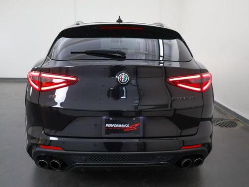 Vulcano Black Metallic 2022 Alfa Romeo Stelvio Quadrifoglio