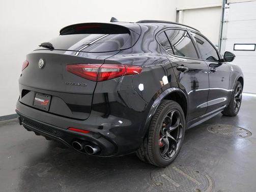 Vulcano Black Metallic 2022 Alfa Romeo Stelvio Quadrifoglio