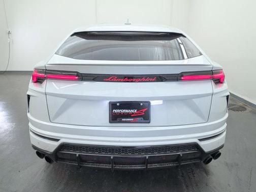 White 2021 Lamborghini Urus Base