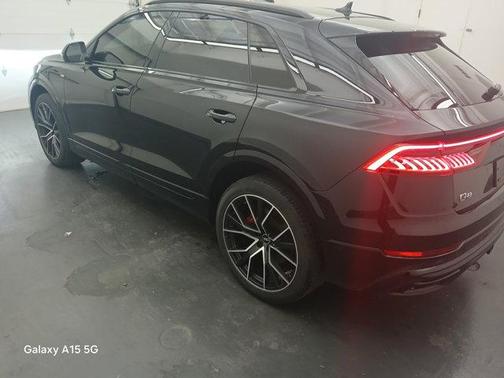 Orca Black Metallic 2021 Audi Q8 55 Premium Plus