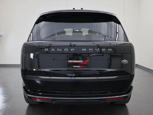 2023 Land Rover Range Rover P530 SE