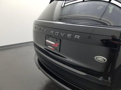 2023 Land Rover Range Rover P530 SE