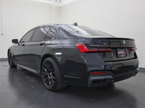 2022 BMW M760 xDrive