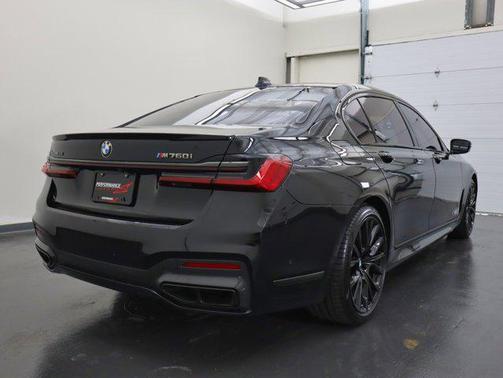 2022 BMW M760 xDrive
