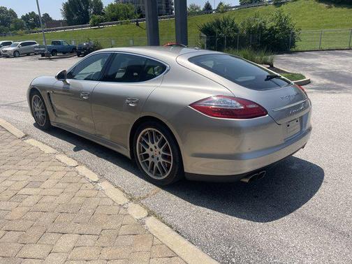 2010 Porsche Panamera Turbo