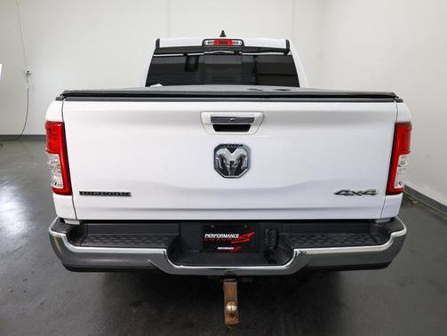 Bright White Clearcoat 2019 RAM 1500 Big Horn