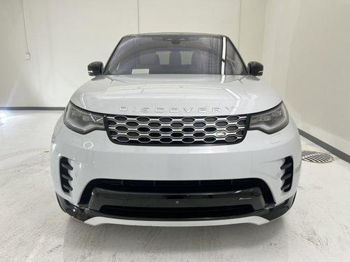 2023 Land Rover Discovery P360 Metropolitan Edition