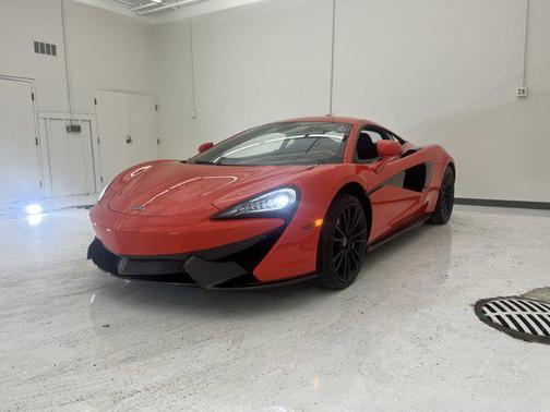 2017 McLaren 570S Base
