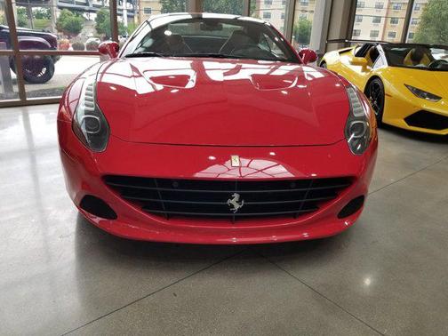 2016 Ferrari California T