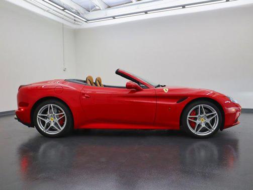 2016 Ferrari California T