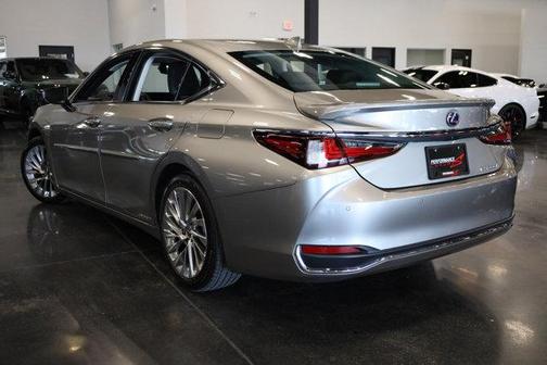 2020 Lexus ES 300h Luxury