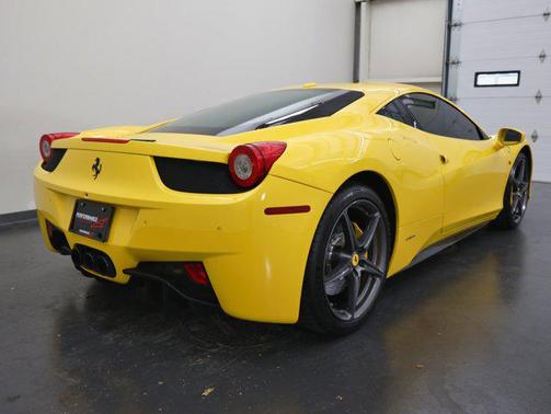 2014 Ferrari 458 Italia Base