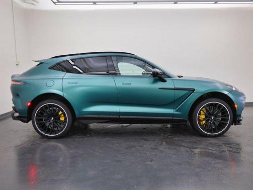 2023 Aston Martin DBX 707