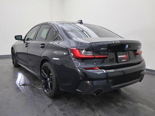 2022 BMW 330e Base