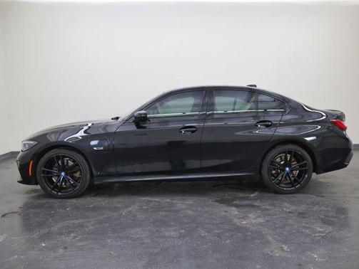 2022 BMW 330e Base