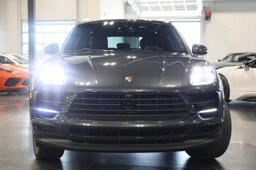 2021 Porsche Macan Base