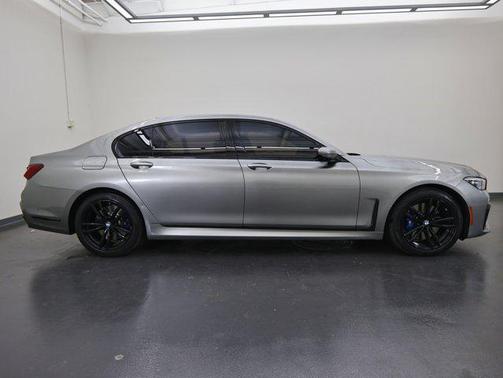 2022 BMW 750 i xDrive