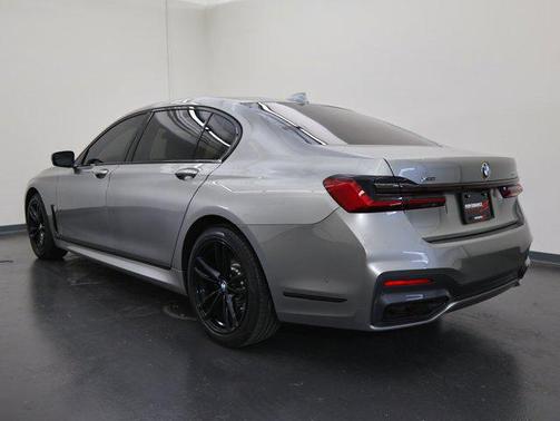 2022 BMW 750 i xDrive