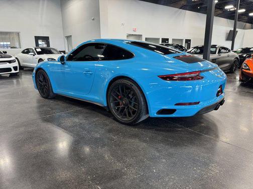 2019 Porsche 911 Carrera GTS