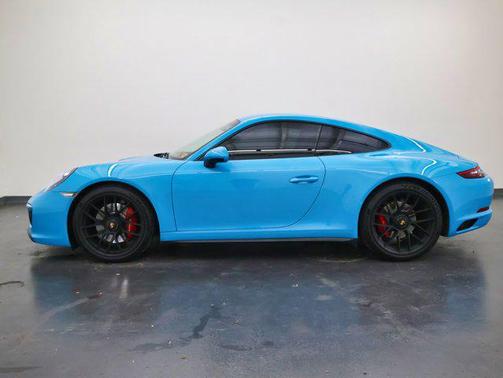 2019 Porsche 911 Carrera GTS